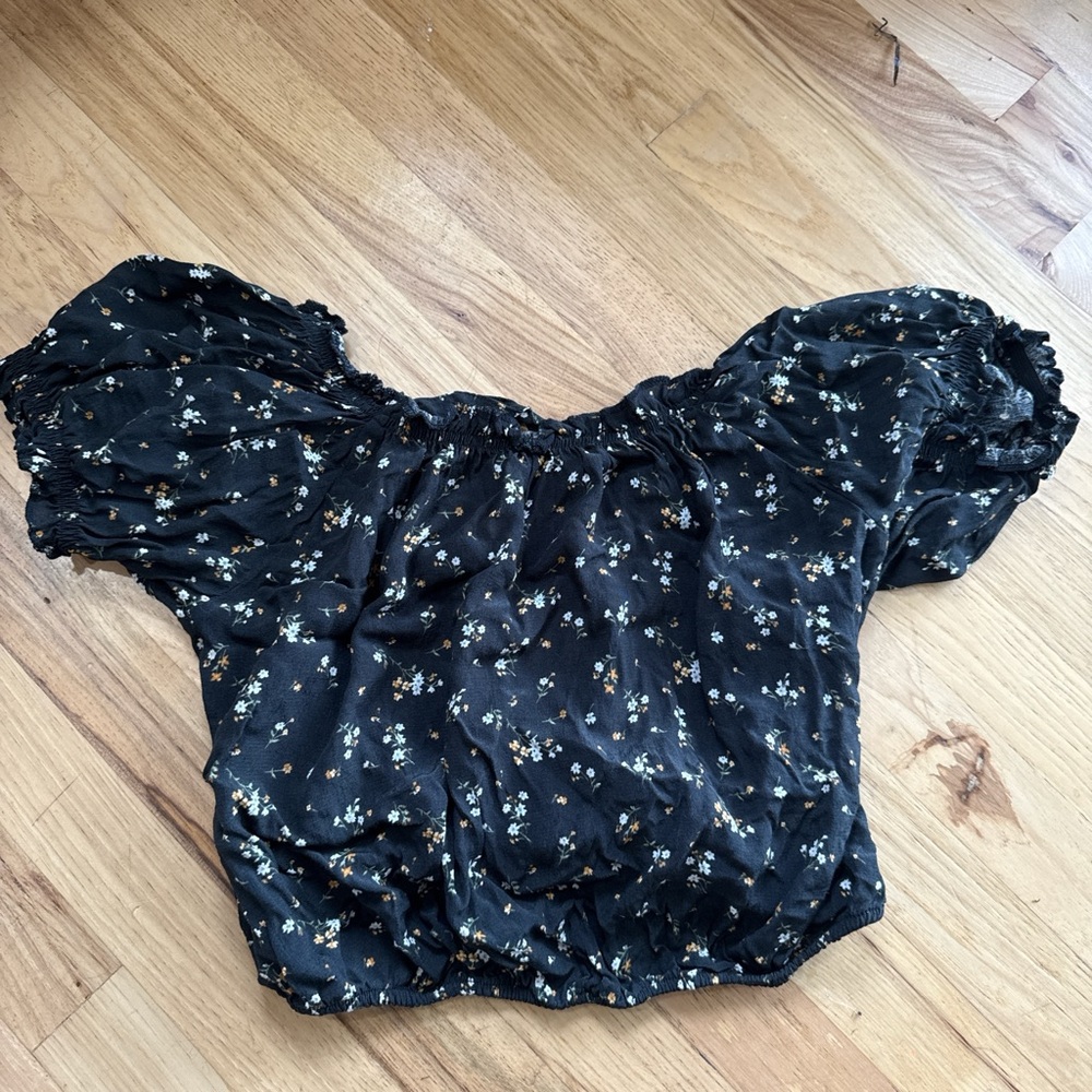 American Eagle Outfitters Black Floral Blouse